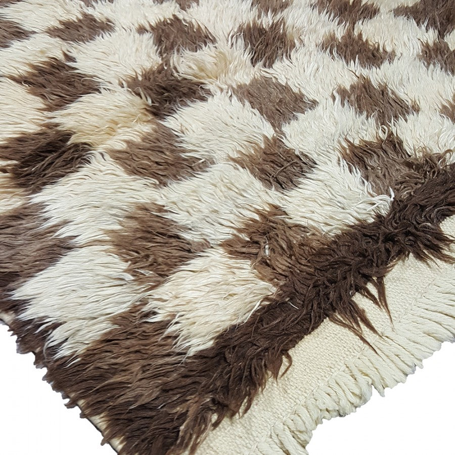 Plaid Tulu Carpet