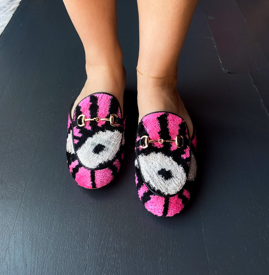 Ikat Slipper