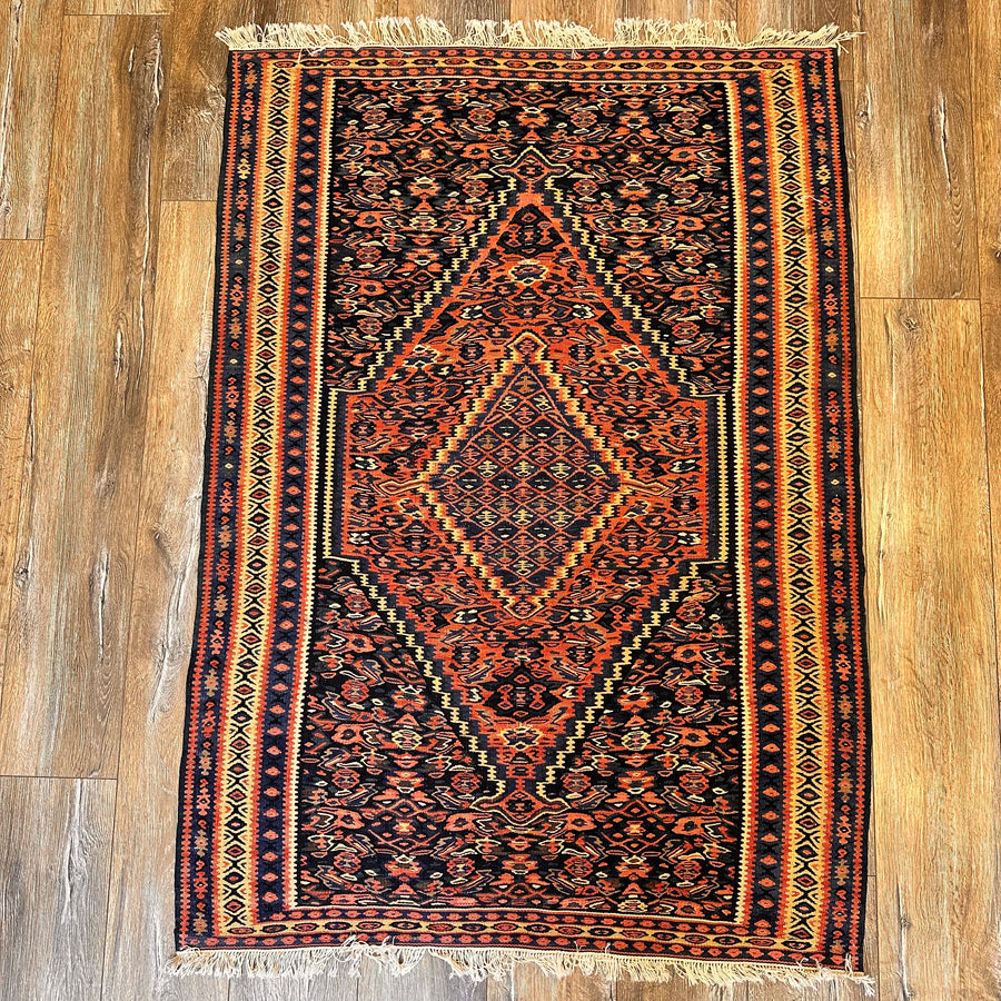 Senneh Kilim