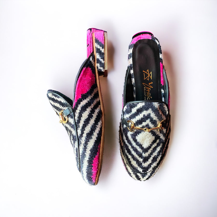 Ikat Slipper