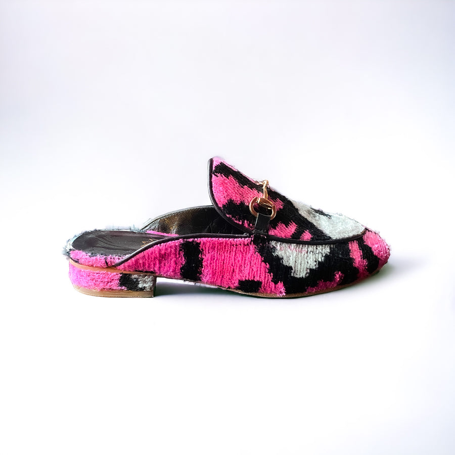 Ikat Slipper