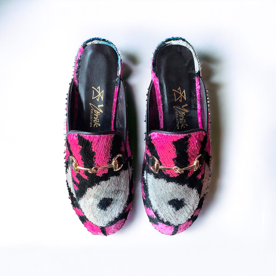 Ikat Slipper