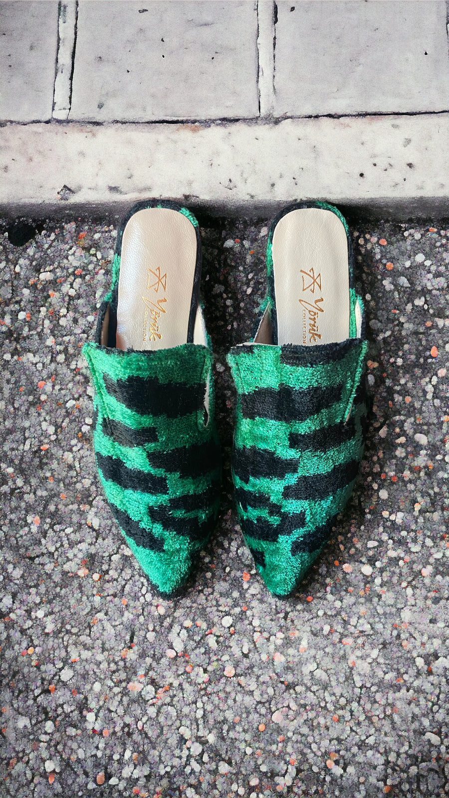 Ikat Slipper